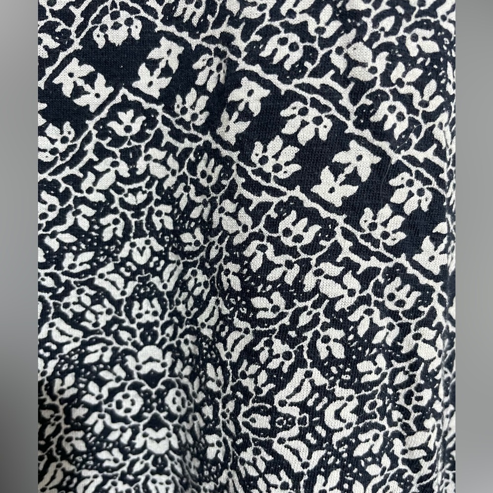 Lucky Brand Blouse in a Navy and White Pattern with Paisley Hem - Picture 5 of 9
